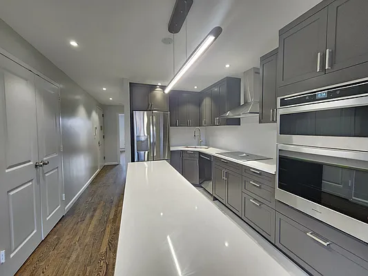 Rented by Astoria Realty | media 1