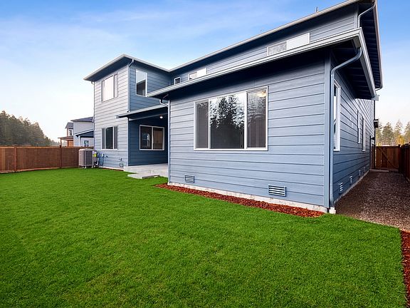 Fenced Rear Yard