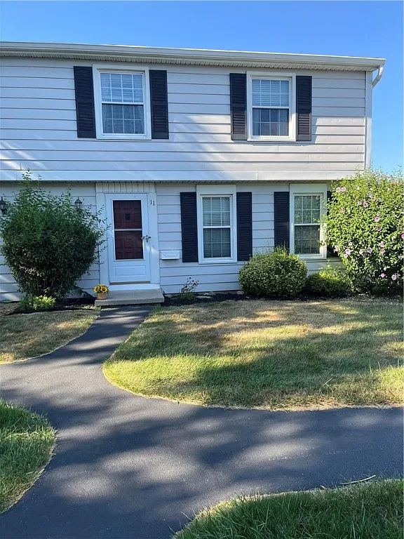 11 Springwood Dr photo 1