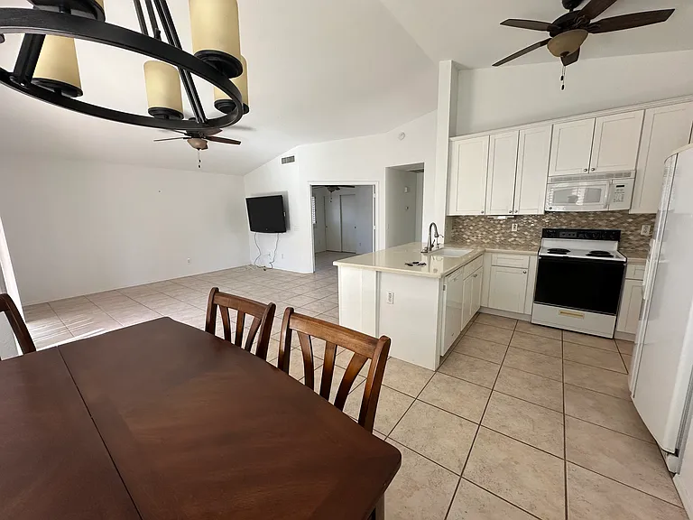1831 E Indian Wells Dr — Photo 17
