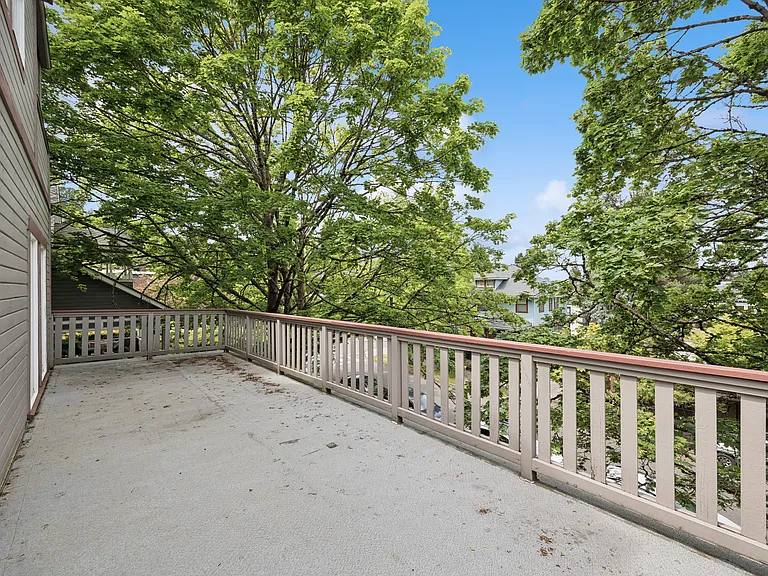 2474 NW Marshall St #B — Photo 11