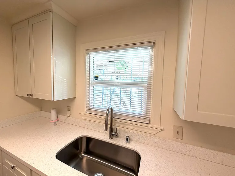 877 Eleanor Ave — Photo 10