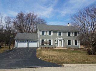 370 Sharon Dr, Barrington, IL 60010