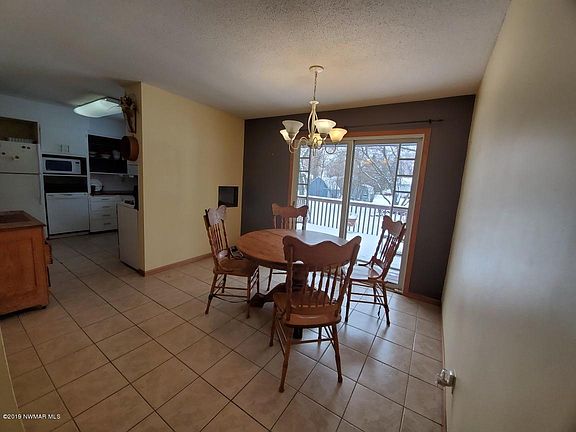 4th image of 309 Roberts Ave NE