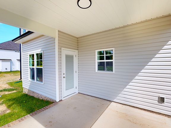 4th image of 195 Kenbridge Ln