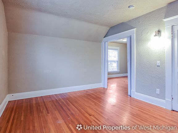 4th image of 138 Sweet St NE #02