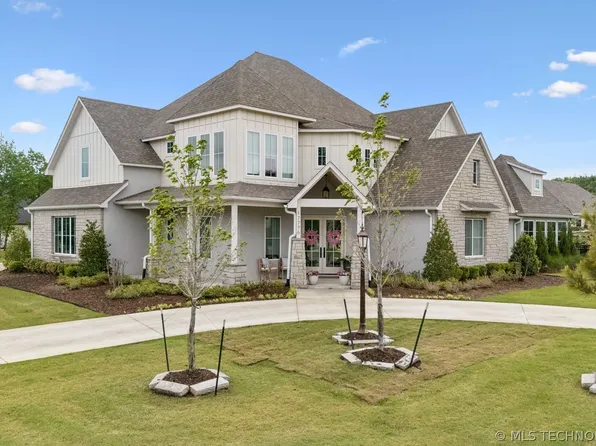 17776 E Falcon Pass, Owasso, OK 74055