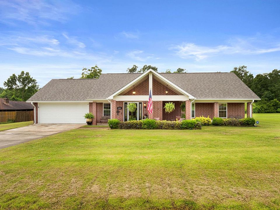 1st image of 123 Sunny Lee Ln