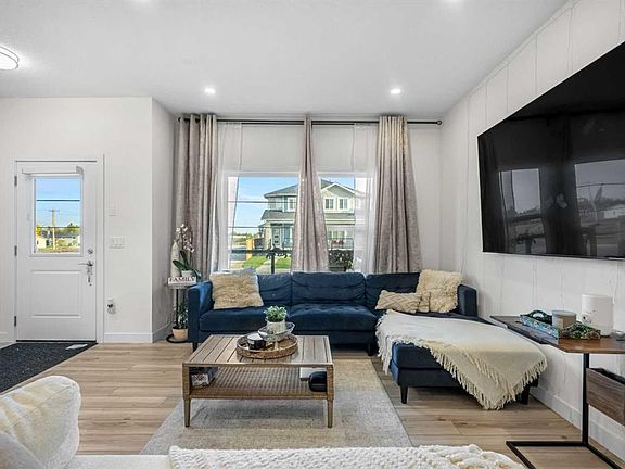 4th image of 262 S Midgrove Mews SW