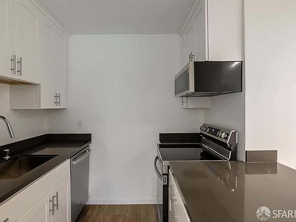 4th image of 46728 Crawford St #4-L