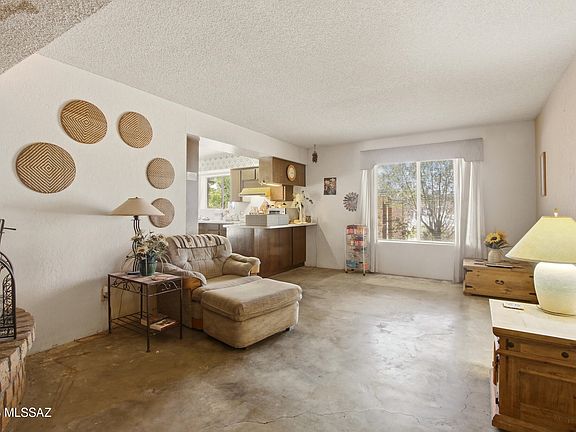 2nd image of 2901 W Placita San Pasqual