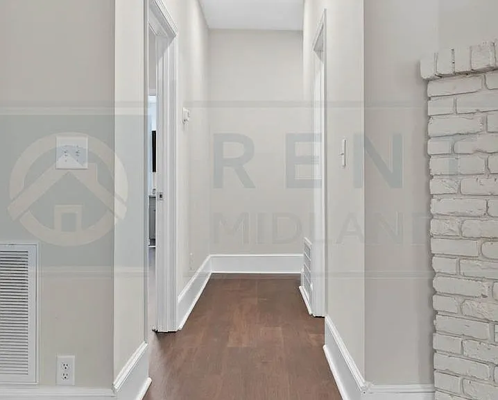 2901 Park St — Photo 13