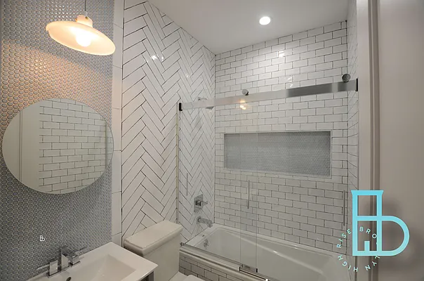 Rented by Miron Realty Group | media 93