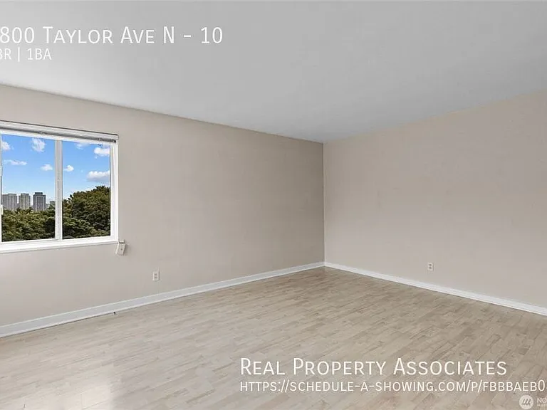 1800 Taylor Ave N #10 — Photo 4