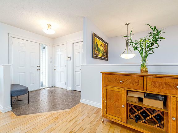 3rd image of 4810 54th St