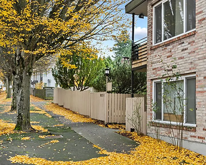9231 35th Ave SW — Photo 40