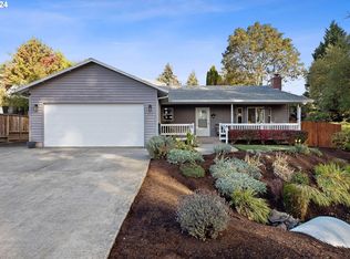 390 E 3rd St, Yamhill, OR