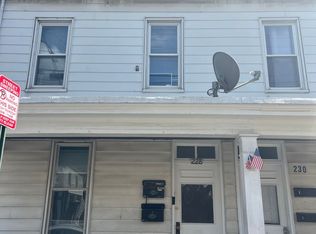 228 N Locust St APT 2, Hagerstown, MD 21740