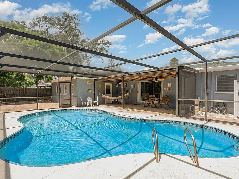 305 Sharon Dr — Photo 24