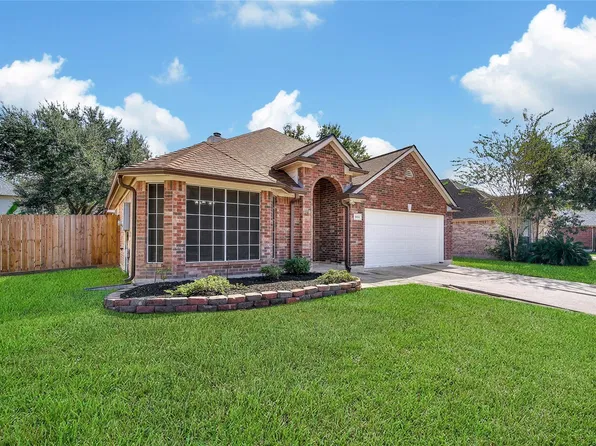 18614 Woodbreeze Dr, Humble, TX 77346