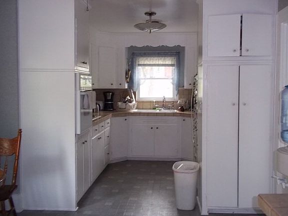 2nd image of 104 Leftwich St