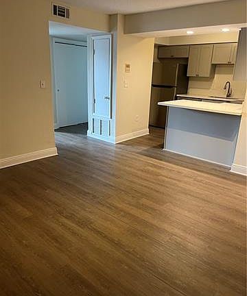 5th image of 4523 Cleveland Ave #B2