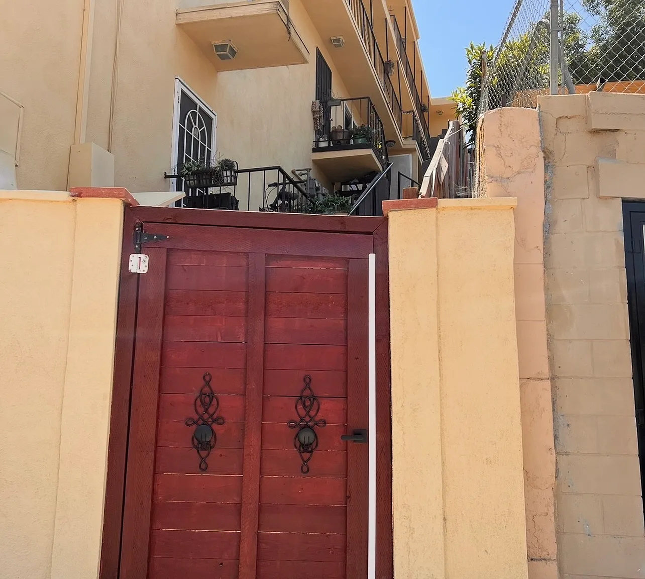 2 bed, 480 sqft, $2,395 — Photo 2