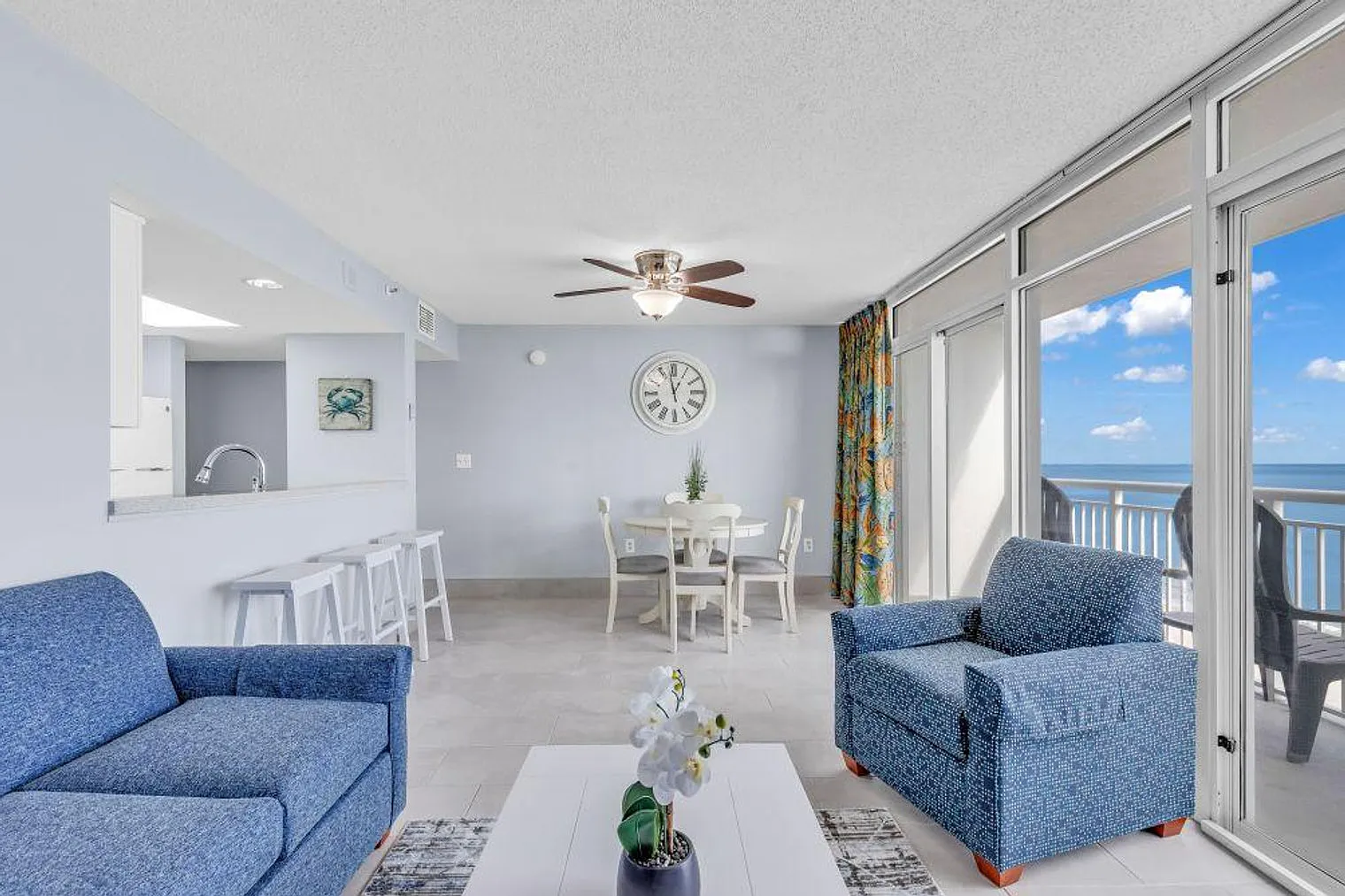 2 bed, 2.0 bath, 990 sqft, $5,225 — Photo 3