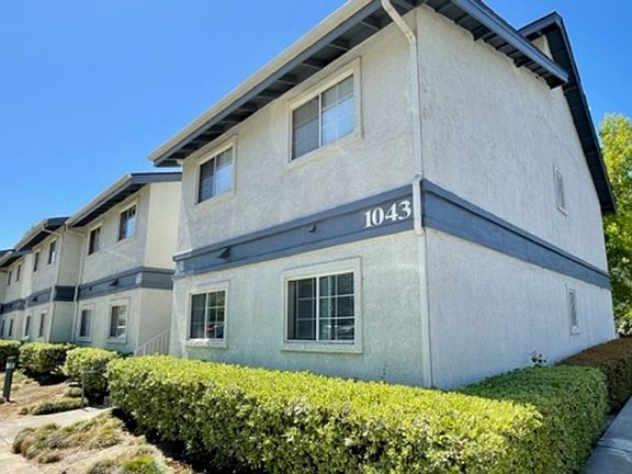 2nd image of 1043 Southwood Dr APT H