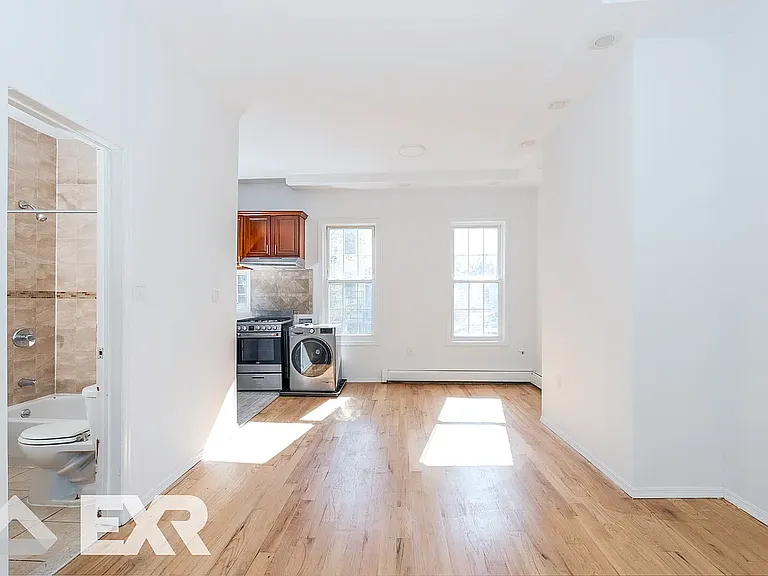68 Covert St #3B — Photo 2