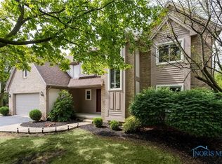 26865 Ottekee Dr, Perrysburg, OH 43551