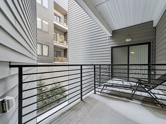 4th image of 6610 Germantown Ave #202