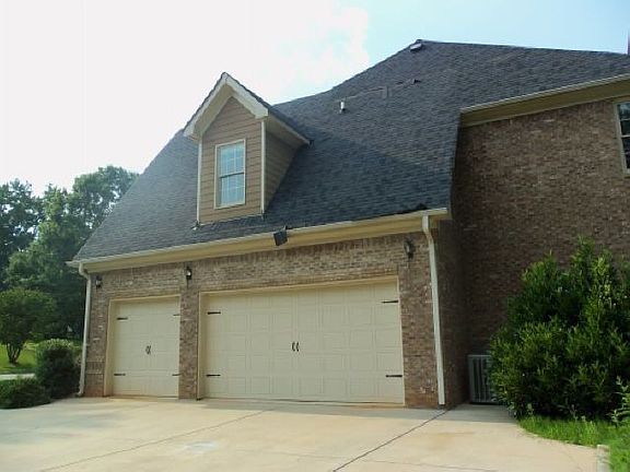 2nd image of 2966 Fredrick Dr