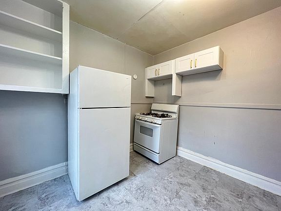 2nd image of 121 Elizabeth Ave #10