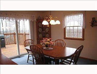 3rd image of 9 Oak Hill Dr