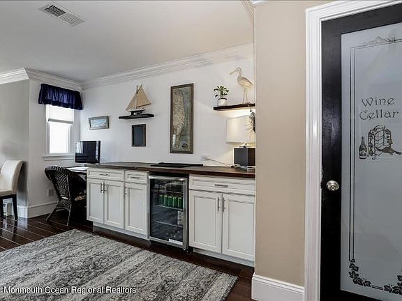 4th image of 107 Riverview Ave APT 140