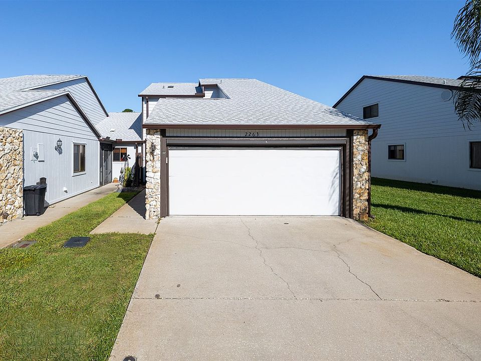 1st image of 2263 Deerwood Dr