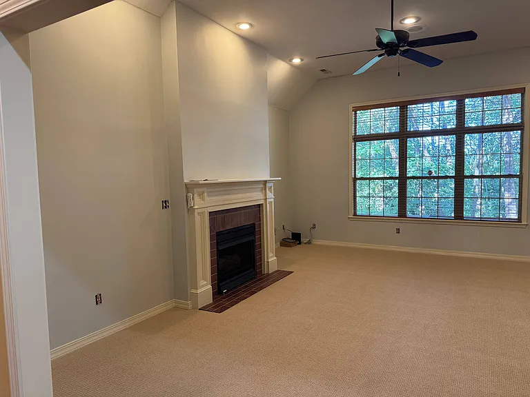 166 Country Bluff Dr — Photo 5