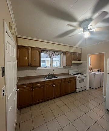 3rd image of 252 Central Ave Floor 1
