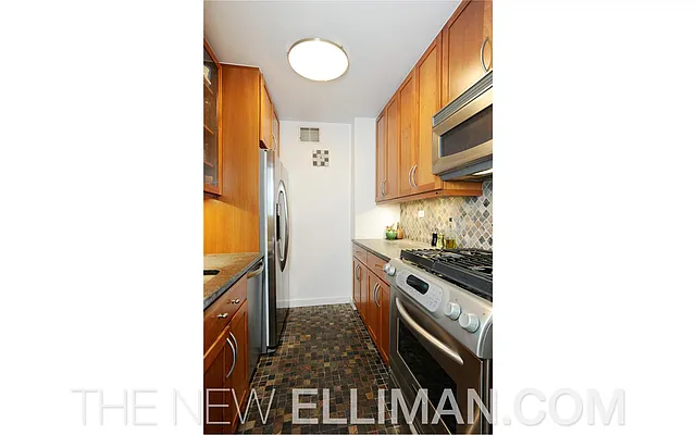 Sold by Douglas Elliman | media 14