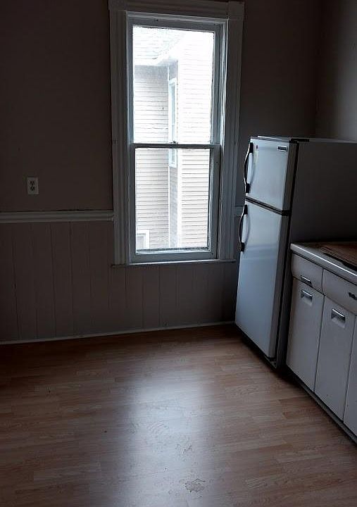 2nd image of 2735 7th Ave APT 3