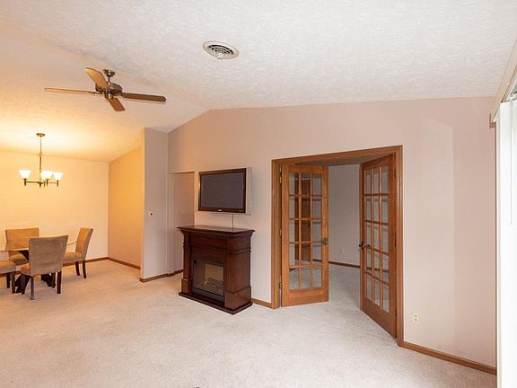 2nd image of 1022 Clarinet Blvd E #1022