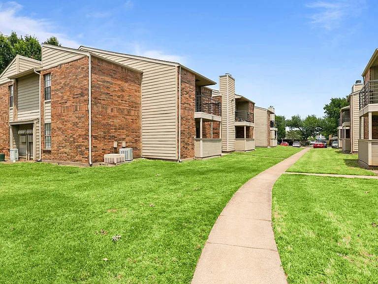 The Hudson — Photo 32