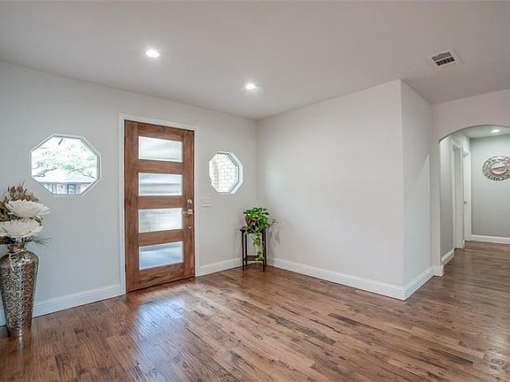 4th image of 2740 Westridge Dr