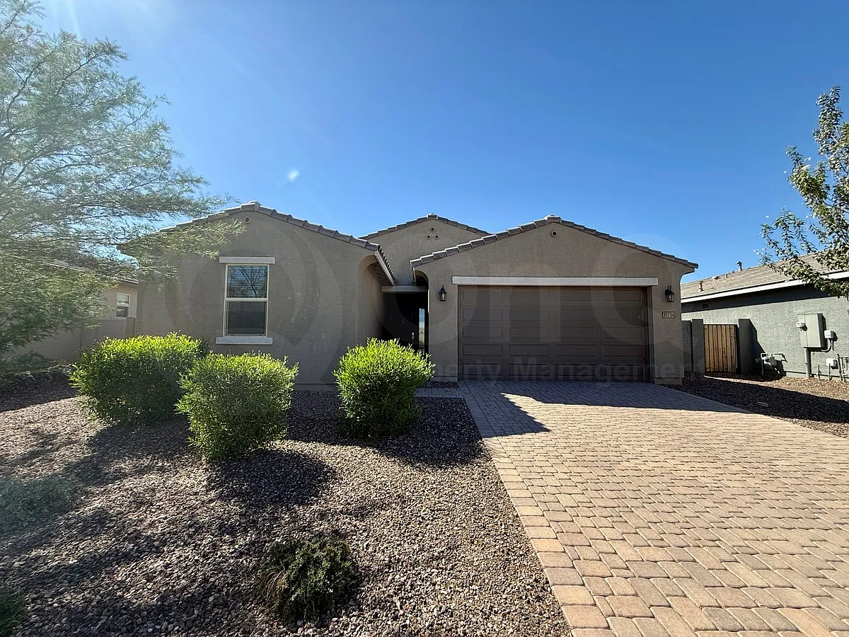 5 bed, 3.0 bath, 2413 sqft, $3,500 — Photo 1