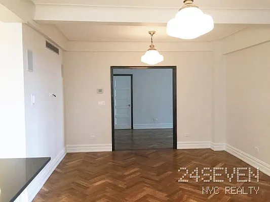 Rented by 24 7 NYC Realty Inc. | media 28