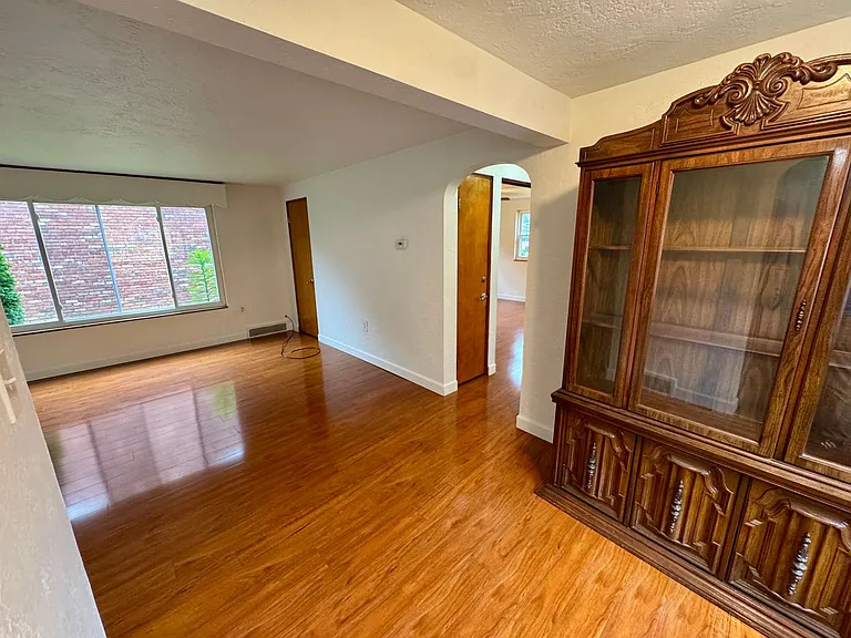 111 W. Steuben Street — Photo 14