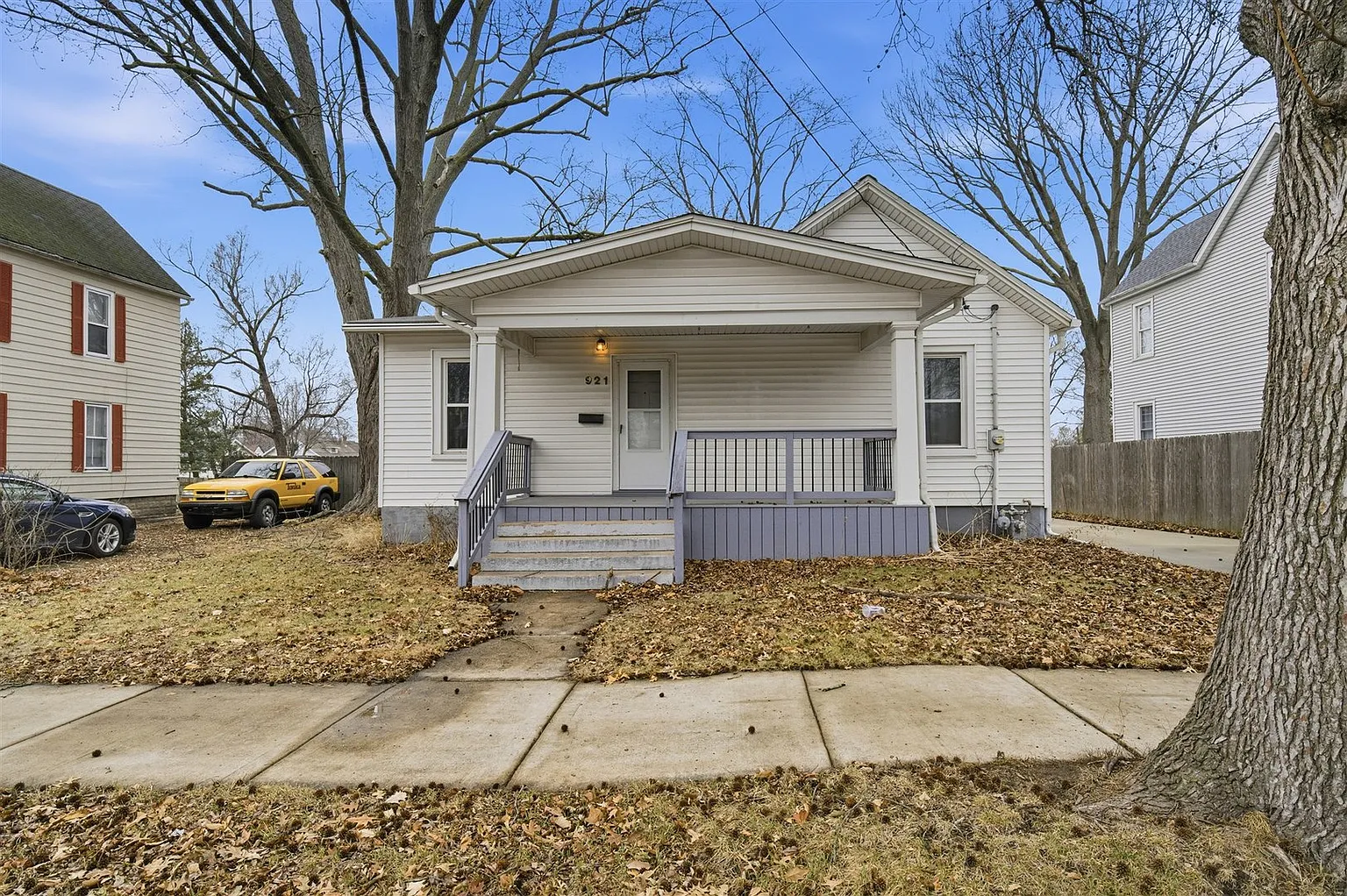 921 W Wood St photo 1