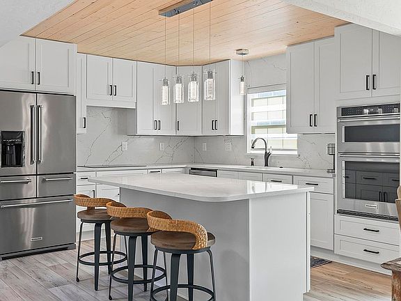 Lots Of Counter Space