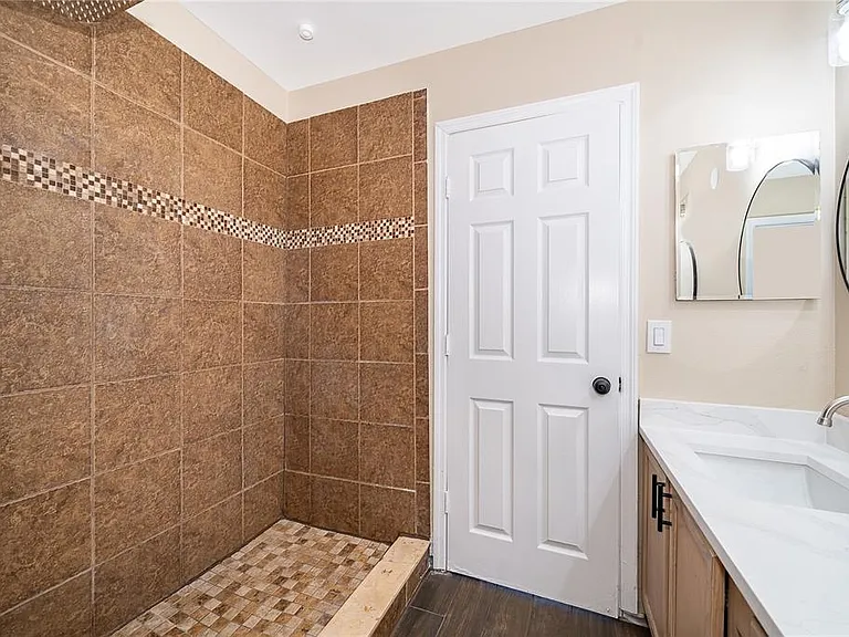 1313 Timberbend Cir — Photo 17